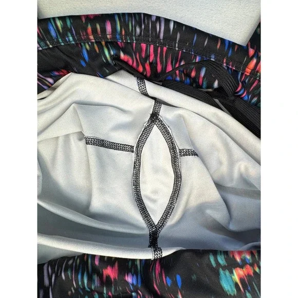 Danskin Now Capri Leggings Women L Black Multi Color Fitted Yoga Pants - Picture 8 of 11